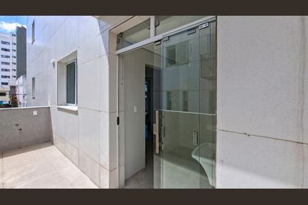 Apartamento à venda com 163m², 3 quartos e 3 vagas Apartamento à venda com 163m², 3 quartos e 3 vagasÁrea Privativa