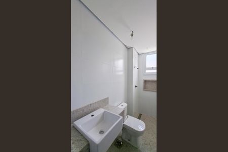 Apartamento à venda com 163m², 3 quartos e 3 vagas Apartamento à venda com 163m², 3 quartos e 3 vagasBanheiro Social