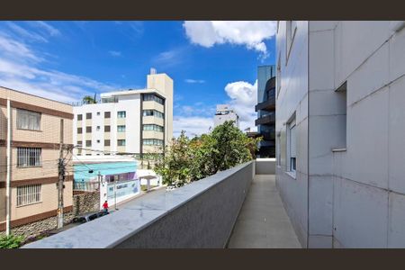 Apartamento à venda com 163m², 3 quartos e 3 vagas Apartamento à venda com 163m², 3 quartos e 3 vagasÁrea Privativa