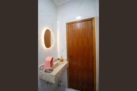 Casa de condomínio para alugar com 160m², 3 quartos e 2 vagas Casa de condomínio para alugar com 160m², 3 quartos e 2 vagasBanheiro Social