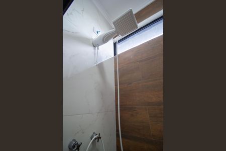 Casa de condomínio para alugar com 160m², 3 quartos e 2 vagas Casa de condomínio para alugar com 160m², 3 quartos e 2 vagasBanheiro da Suíte