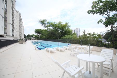 Apartamento para alugar com 67m², 2 quartos e 2 vagasÁrea comum - Piscina