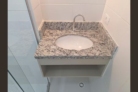 Banheiro de apartamento à venda com 1 quarto, 29m² em Vila Pauliceia, São Paulo