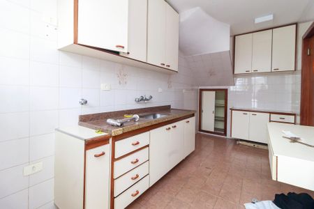 Casa para alugar com 260m², 3 quartos e 2 vagasCozinha