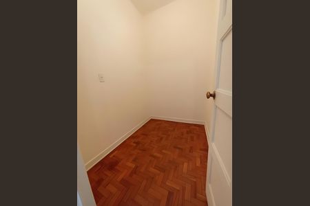 Apartamento para alugar com 174m², 3 quartos e sem vaga