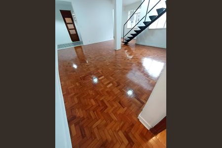 Apartamento para alugar com 174m², 3 quartos e sem vaga