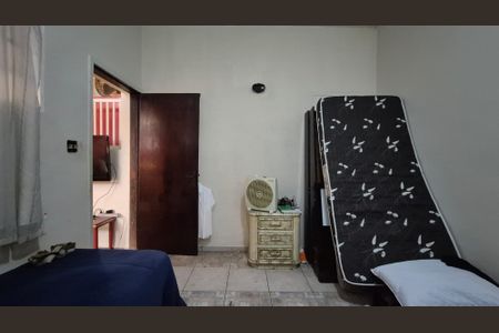 Casa à venda com 329m², 4 quartos e 6 vagasQuarto 2