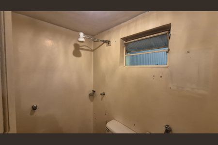 Casa à venda com 329m², 4 quartos e 6 vagasBanheiro