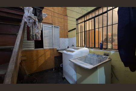 Casa à venda com 329m², 4 quartos e 6 vagasLavanderia