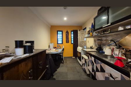 Casa à venda com 329m², 4 quartos e 6 vagasCozinha