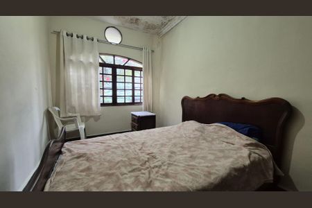 Casa à venda com 329m², 4 quartos e 6 vagasQuarto