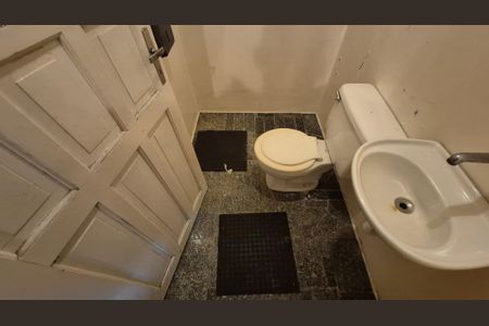 Casa à venda com 329m², 4 quartos e 6 vagasBanheiro