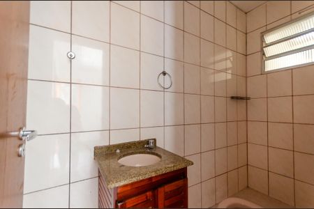 Casa para alugar com 74m², 3 quartos e sem vagaSuíte - Banheiro