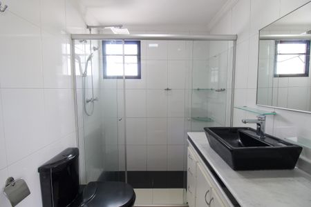 Apartamento à venda com 199m², 3 quartos e 3 vagasBanheiro do Quarto 2