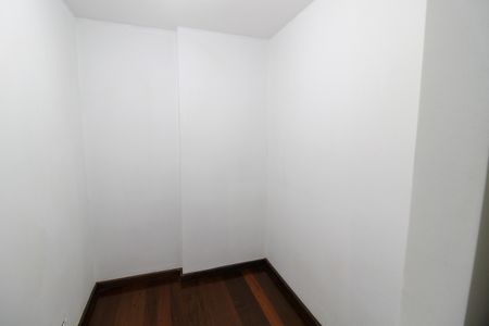 Apartamento à venda com 199m², 3 quartos e 3 vagasQuarto de Serviço