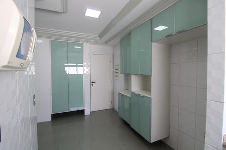 Apartamento à venda com 199m², 3 quartos e 3 vagasCozinha