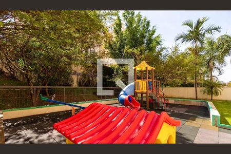 Apartamento à venda com 199m², 3 quartos e 3 vagasÁrea comum - Playground