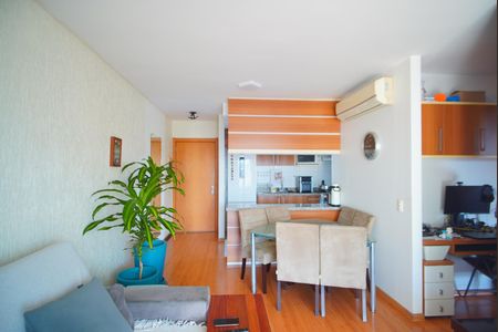 Sala de apartamento para alugar com 2 quartos, 72m² em Passo D’areia, Porto Alegre