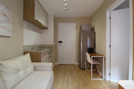 Sala/Cozinha de apartamento à venda com 1 quarto, 25m² em Vila Nova Conceição, São Paulo