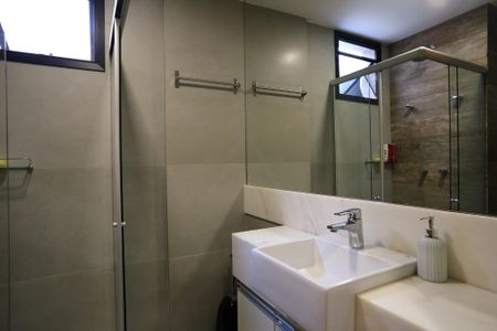 Apartamento à venda com 140m², 2 quartos e 2 vagasBanheiro
