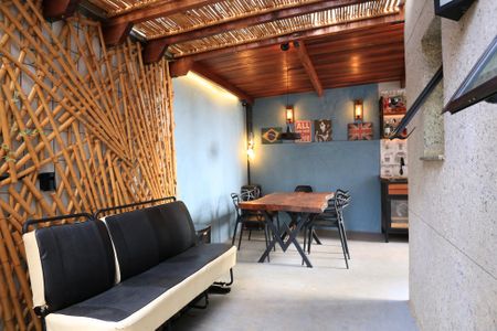 Apartamento à venda com 140m², 2 quartos e 2 vagasChurrasqueira