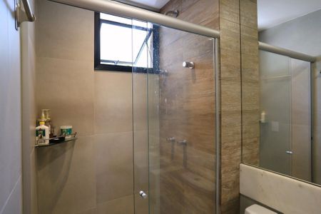 Apartamento à venda com 140m², 2 quartos e 2 vagasBanheiro da Suíte