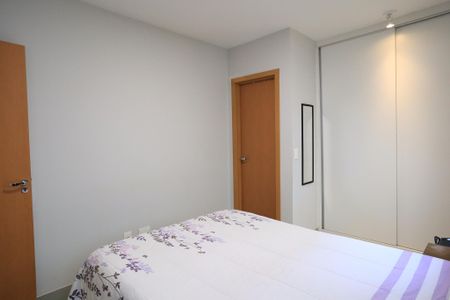 Apartamento à venda com 140m², 2 quartos e 2 vagasSuíte