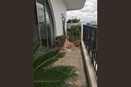 Apartamento para alugar com 4 quartos, 240m² em Santo Amaro, São Paulo