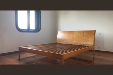 Apartamento para alugar com 4 quartos, 240m² em Santo Amaro, São Paulo