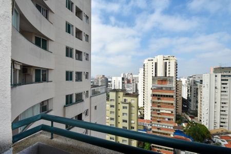 varanda Sala de kitnet/studio para alugar com 1 quarto, 32m² em Jardim Paulista, São Paulo
