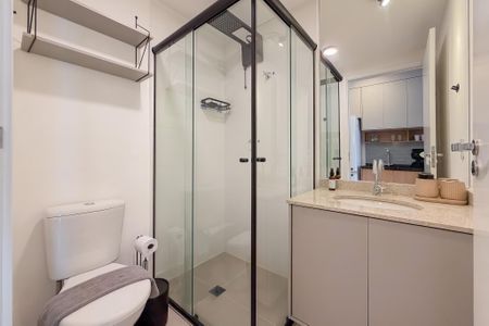 Banheiro de kitnet/studio para alugar com 1 quarto, 23m² em Vila Mariana, São Paulo