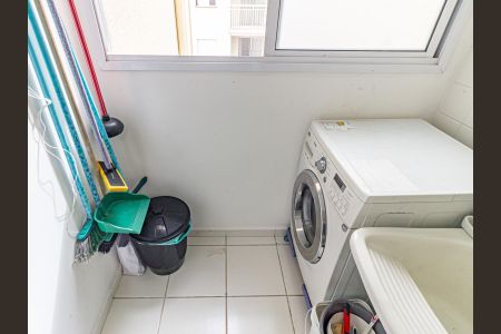 Apartamento à venda com 65m², 2 quartos e 1 vagaÁrea de Serviço