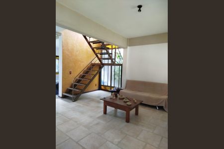 Casa à venda com 3 quartos, 360m² em Anil, Rio de Janeiro