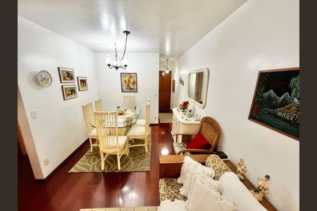 Apartamento à venda com 75m², 3 quartos e 1 vagaSala