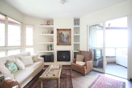 Apartamento à venda com 3 quartos, 240m² em Vila Morumbi, São Paulo