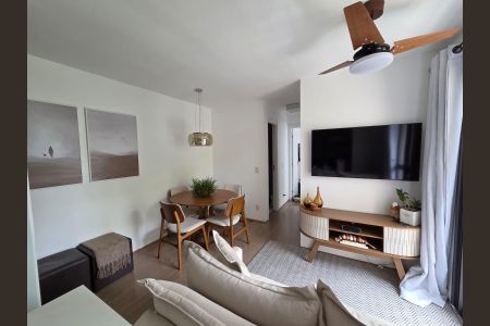 Sala de apartamento para alugar com 2 quartos, 46m² em Campininha, São Paulo