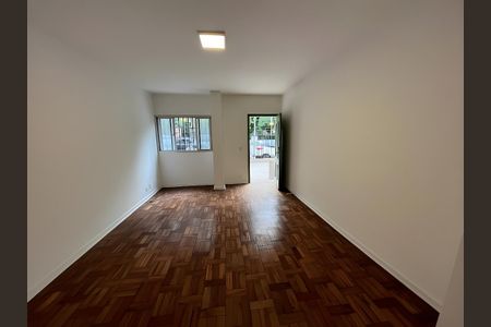 Apartamento para alugar com 3 quartos, 140m² em Jardim das Bandeiras, São Paulo