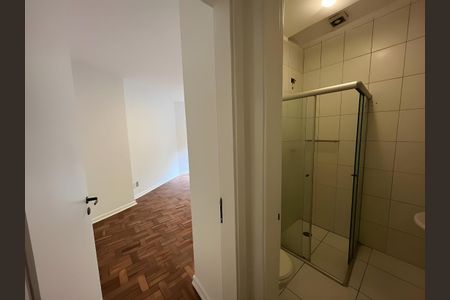 Apartamento para alugar com 140m², 3 quartos e 1 vaga