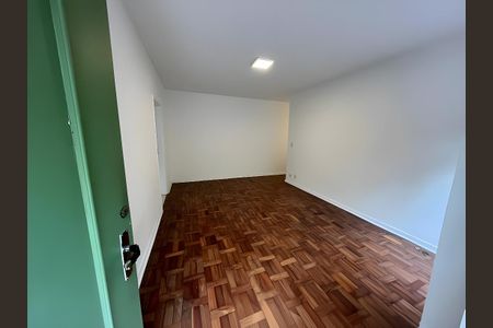 Apartamento para alugar com 140m², 3 quartos e 1 vaga