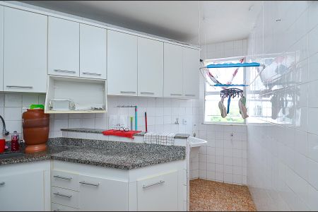 Apartamento à venda com 54m², 2 quartos e 1 vagaCozinha