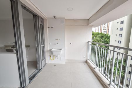 Apartamento à venda com 73m², 2 quartos e 1 vagaVaranda