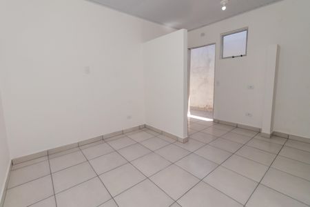 Casa para alugar com 25m², 1 quarto e sem vaga Casa para alugar com 25m², 1 quarto e sem vagaStudio