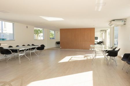 Apartamento para alugar com 45m², 2 quartos e 1 vagaÁrea comum - Salão de festas