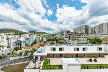 Apartamento à venda com 110m², 2 quartos e 2 vagasVaranda