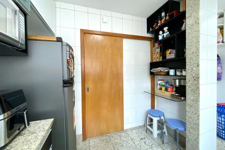 Apartamento à venda com 175m², 4 quartos e 2 vagasCozinha