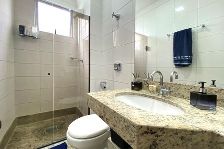 Apartamento à venda com 175m², 4 quartos e 2 vagasBanheiro