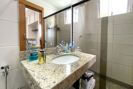 Apartamento à venda com 175m², 4 quartos e 2 vagasBanheiro da Suíte 1