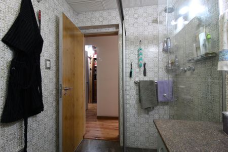 Apartamento à venda com 140m², 3 quartos e 1 vagaBanheiro da Suíte