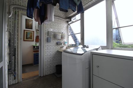 Apartamento à venda com 140m², 3 quartos e 1 vagaÁrea de Serviço