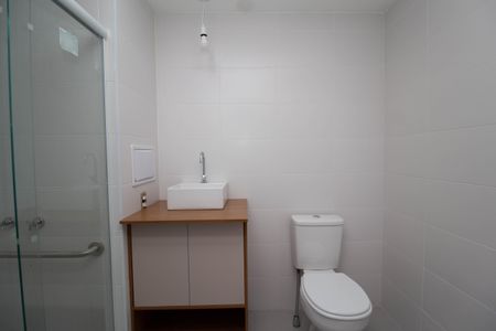 Banheiro de kitnet/studio à venda com 1 quarto, 27m² em Vila Primavera, São Paulo
